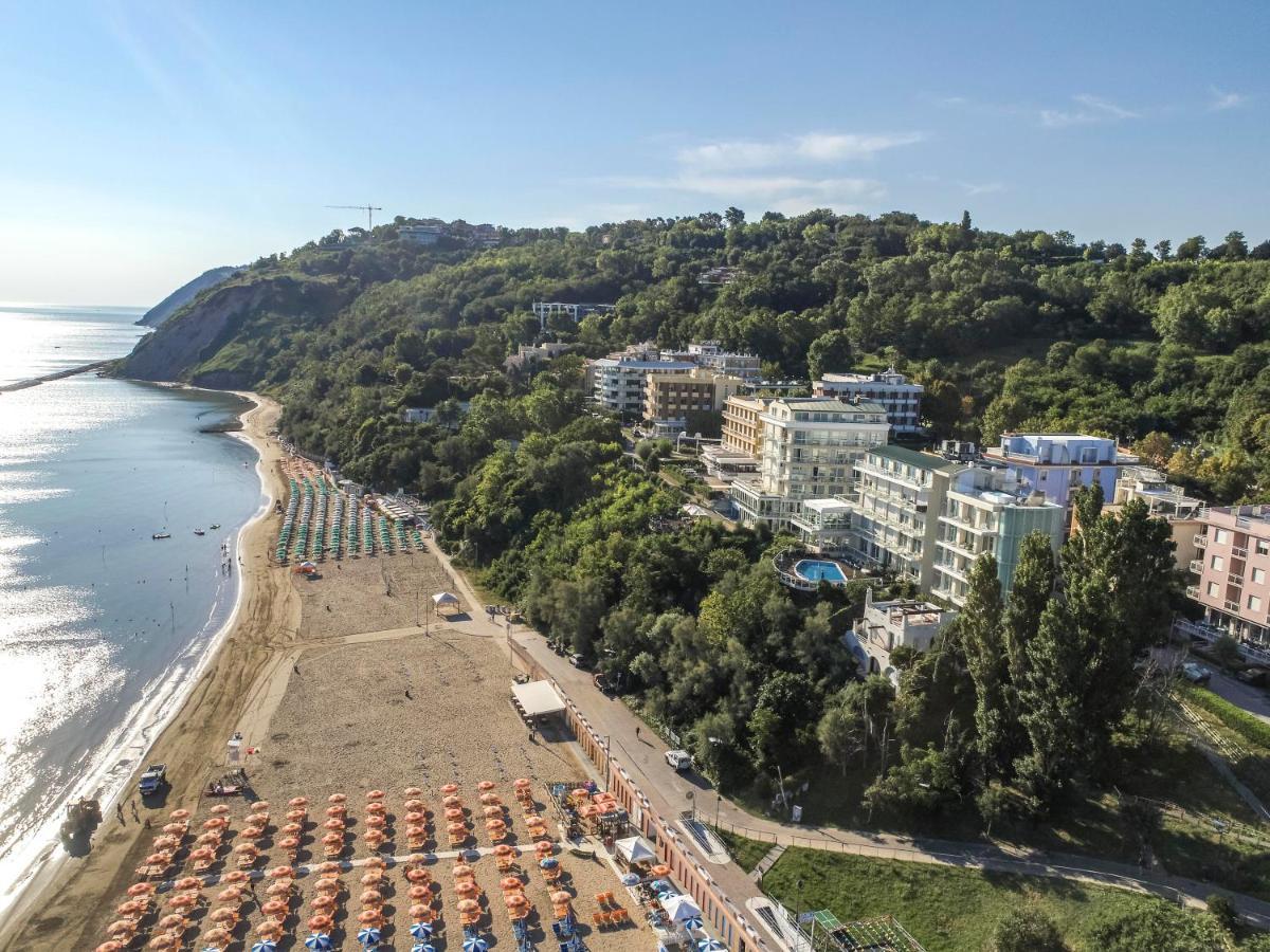 Hotel Sans Souci Gabicce Mare Exterior foto