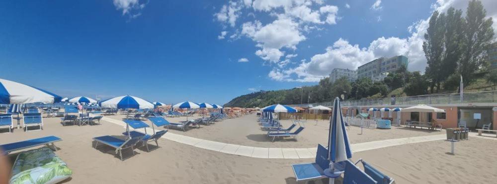 Hotel Sans Souci Gabicce Mare Exterior foto